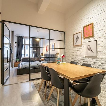 Sunny Central Apartment On Wenceslas Square By Easybnb Praag Buitenkant foto
