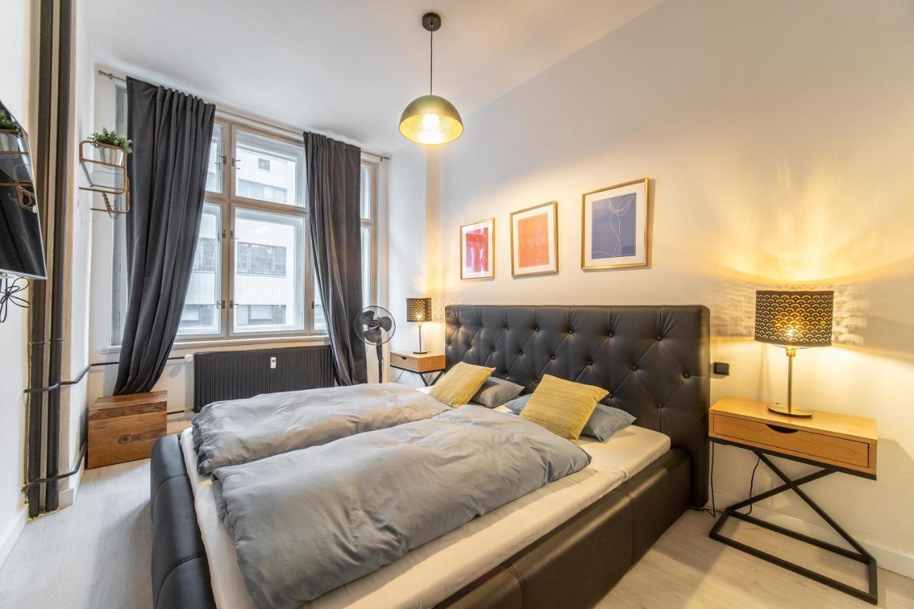 Sunny Central Apartment On Wenceslas Square By Easybnb Praag Buitenkant foto