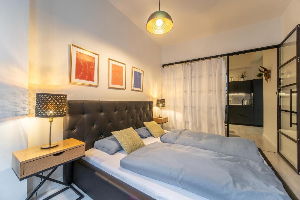 Sunny Central Apartment On Wenceslas Square By Easybnb Praag Buitenkant foto